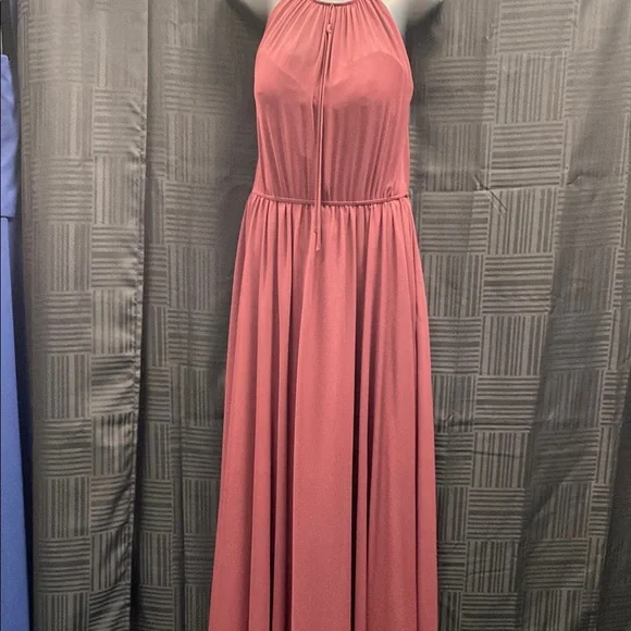 Elegant Pink Halter Dress - Picture 2 of 5